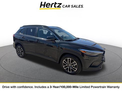 Used 2026 Toyota Corolla Cross XLE FWD image 1