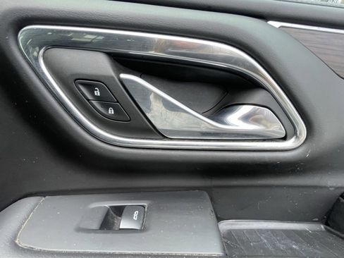 Used 2023 Chevrolet Suburban LS image 16