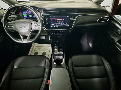 Used 2023 Chevrolet Bolt LT w/ Infotainment Package image 27