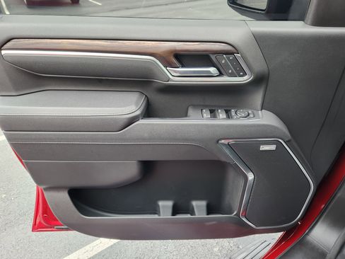 Used 2025 GMC Sierra 3500 SLT image 23