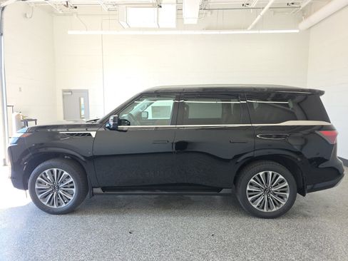 New 2026 INFINITI QX80 Luxe w/ Cargo Package AWD/4WD image 2
