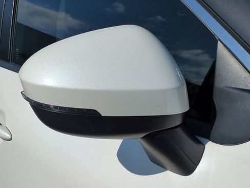 Used 2023 Nissan Rogue SV image 13