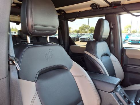 Certified 2024 Ford Bronco Wildtrak AWD/4WD image 12