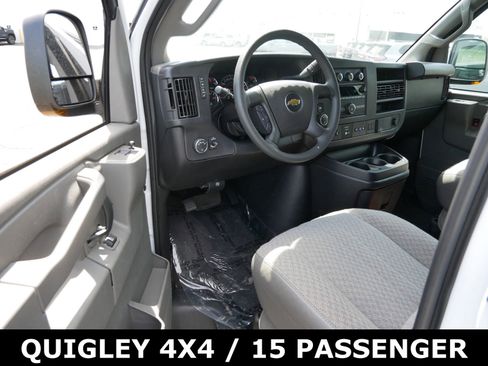 Used 2024 Chevrolet Express 3500 LT w/ LT Preferred Equipment Group RWD image 10