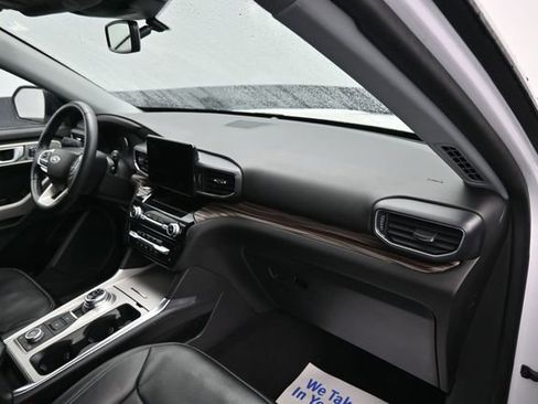 Used 2023 Ford Explorer Limited w/ Equipment Group 301A AWD/4WD image 12