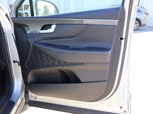 Used 2022 Hyundai Santa Fe SE image 9