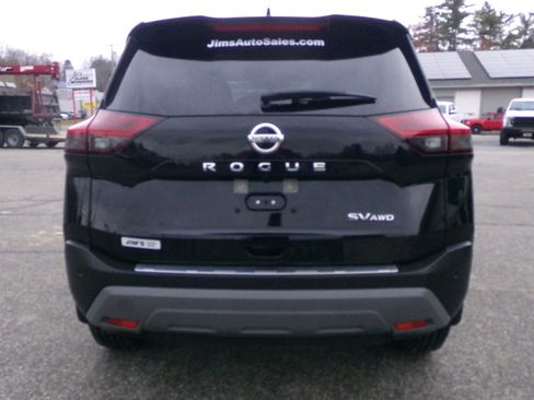 Used 2021 Nissan Rogue SV image 10