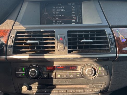 Used 2010 BMW X5 xDrive30i image 23