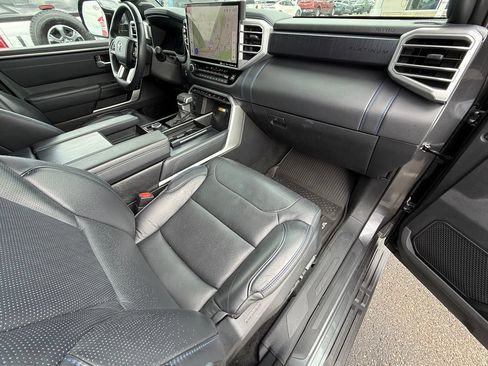 Used 2024 Toyota Sequoia Platinum AWD/4WD image 21