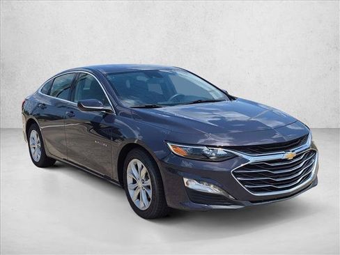 Used 2025 Chevrolet Malibu LT FWD image 3