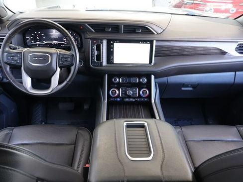 Used 2022 GMC Yukon Denali RWD image 17