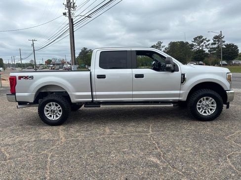 Used 2019 Ford F250 XL w/ STX Appearance Package image 6