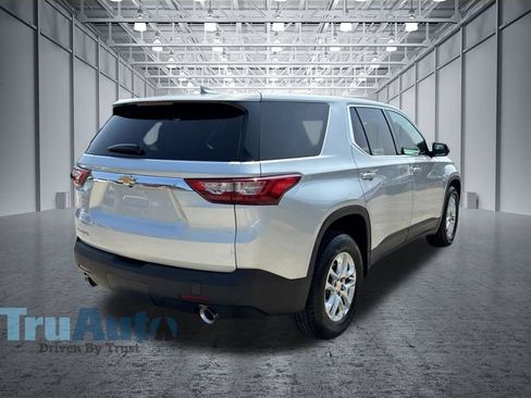 Used 2019 Chevrolet Traverse LS FWD image 8