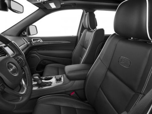 Used 2017 Jeep Grand Cherokee Overland w/ Jeep Active Safety Group image 12