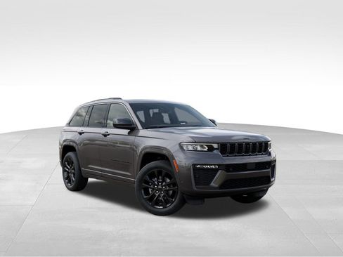 Used 2026 Jeep Grand Cherokee Limited AWD/4WD image 5
