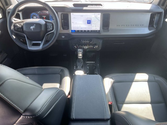 Used 2025 Ford Bronco Outer Banks AWD/4WD image 12