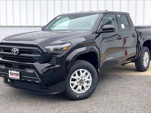 New 2025 Toyota Tacoma SR5 image 2
