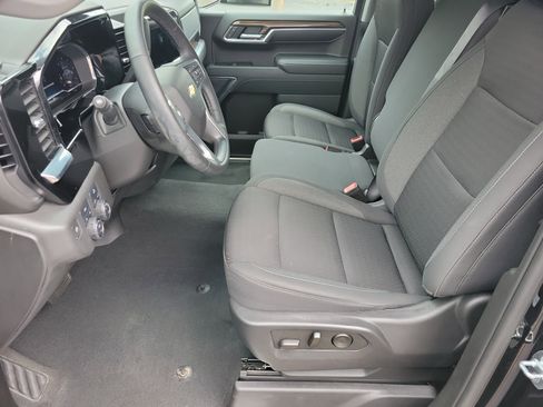 Used 2023 Chevrolet Silverado 1500 LT image 4