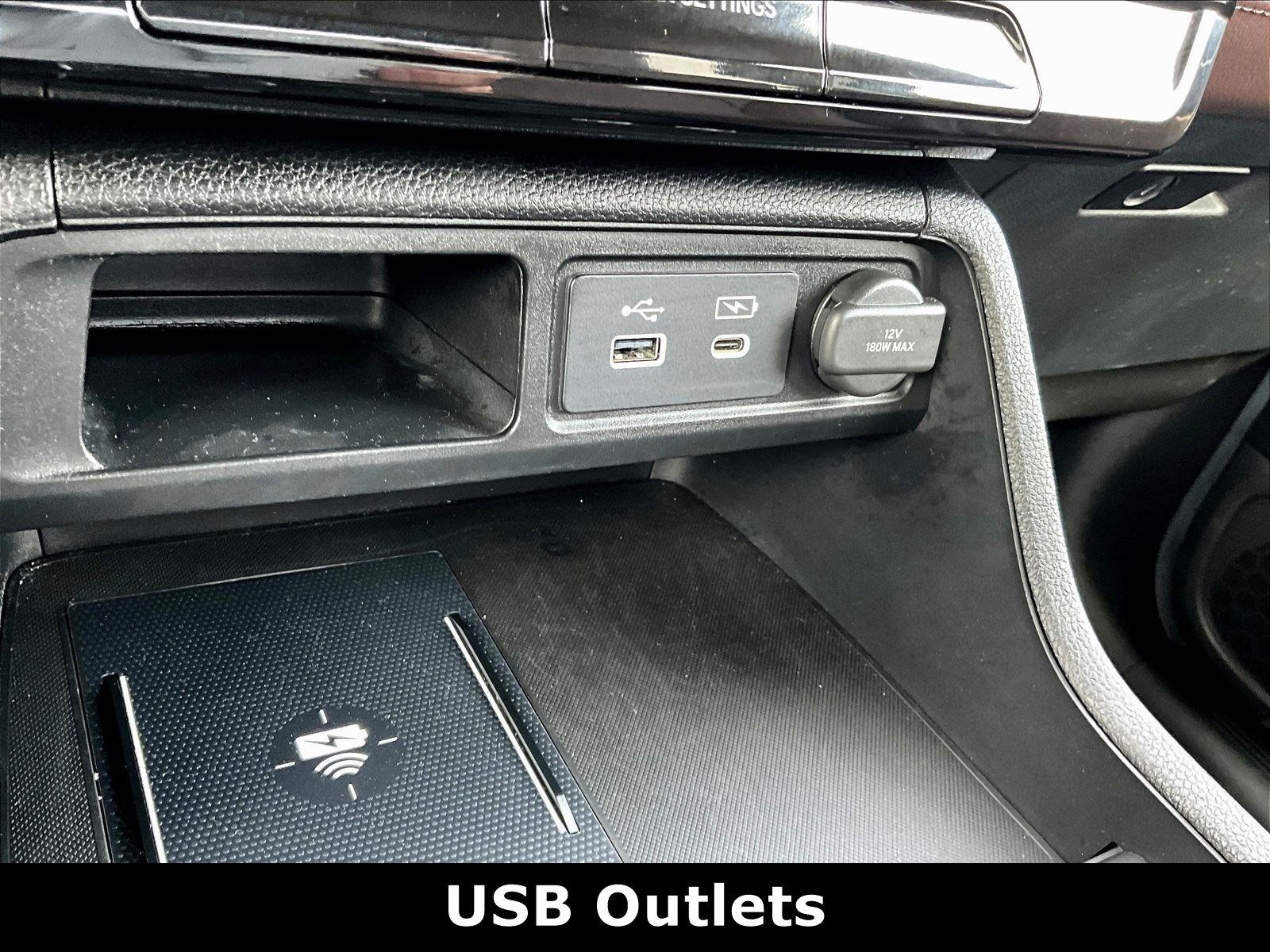 Used 2025 Honda Pilot Elite image 16