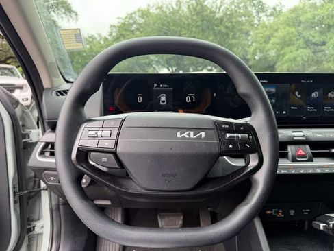 Used 2025 Kia K4 FWD image 8