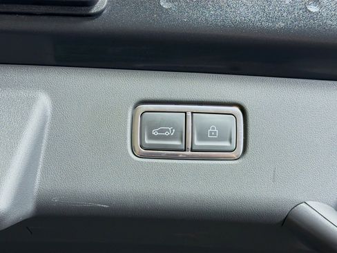 Used 2024 Kia EV9 Land AWD/4WD image 32