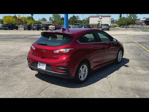 Used 2018 Chevrolet Cruze LT w/ Convenience Package FWD image 36