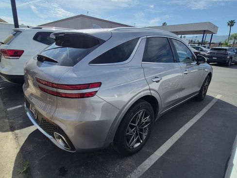 Used 2023 Genesis GV70 2.5T w/ Select Package image 5