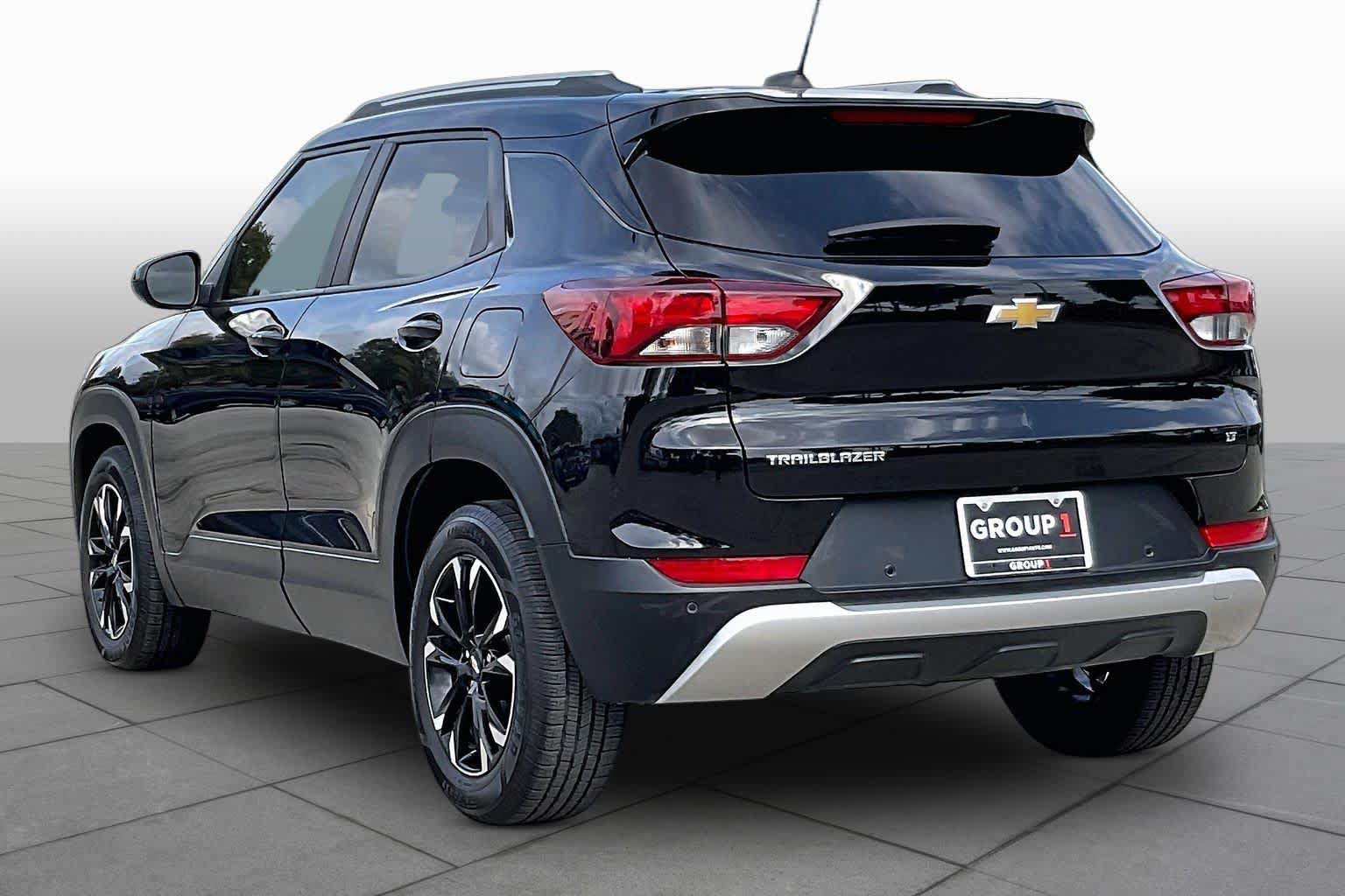 Used 2021 Chevrolet TrailBlazer LT w/ Convenience Package FWD image 12