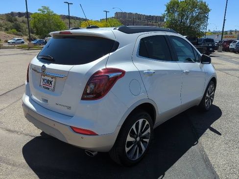 Used 2021 Buick Encore Preferred w/ Safety Package II AWD/4WD image 4