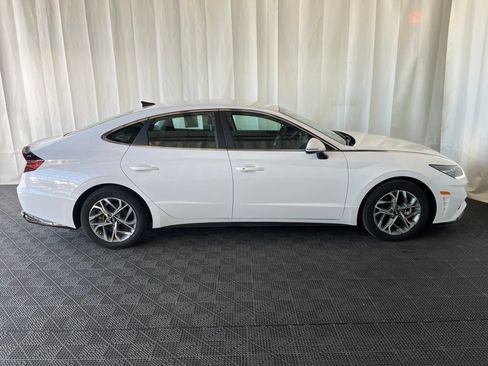 Used 2023 Hyundai Sonata SEL FWD image 2