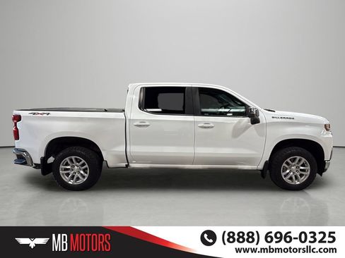 Used 2019 Chevrolet Silverado 1500 LT w/ Convenience Package AWD/4WD image 5