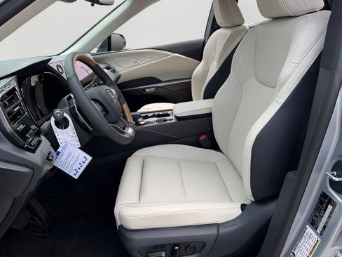 Used 2026 Lexus RX 350 AWD image 12