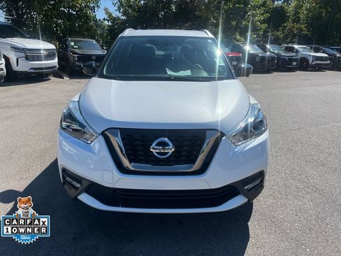 Used 2019 Nissan Kicks SR w/ SR Premium Package FWD image 35