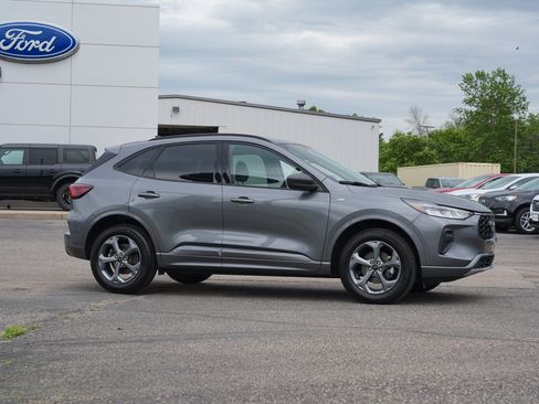 Used 2024 Ford Escape ST-Line w/ Tech Pack #1 AWD/4WD image 2