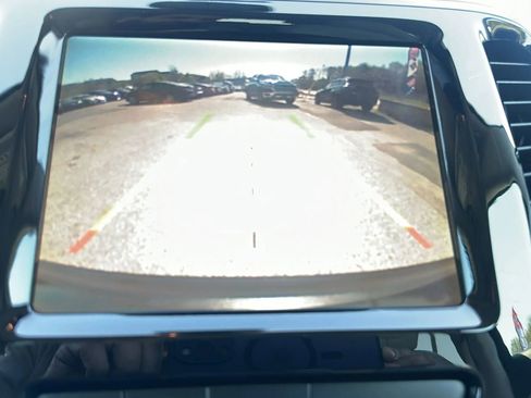 Used 2019 Jeep Cherokee Limited image 25