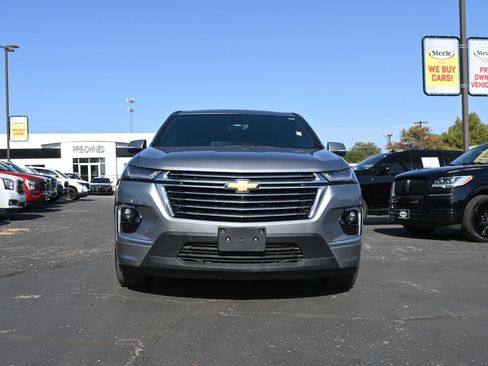 Used 2023 Chevrolet Traverse Premier FWD image 10