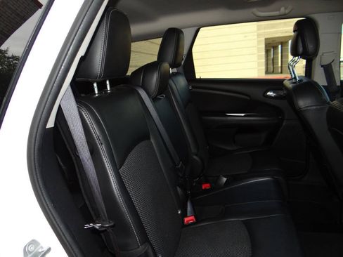 Used 2017 Dodge Journey Crossroad FWD image 22