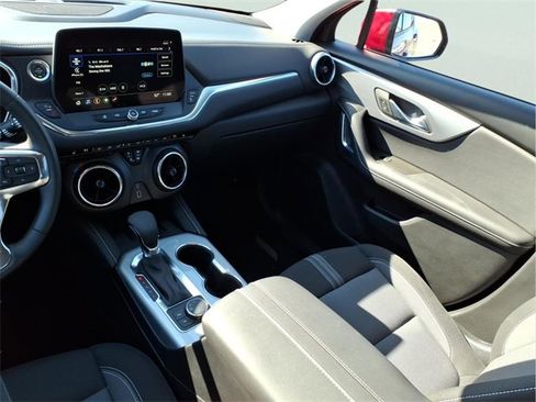 Certified 2024 Chevrolet Blazer LT w/ Convenience Package image 14