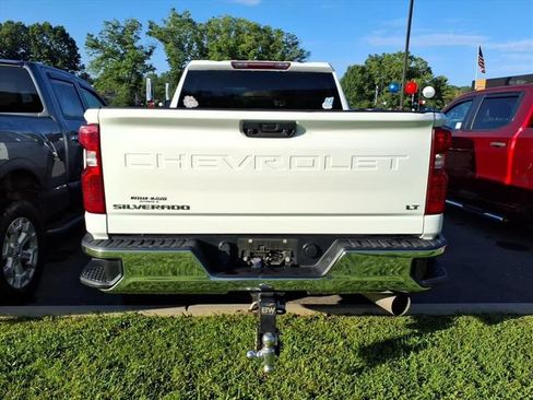 Used 2022 Chevrolet Silverado 2500 LT w/ Convenience Package AWD/4WD image 8