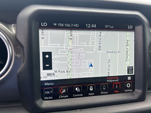 Used 2023 Jeep Gladiator Overland image 12