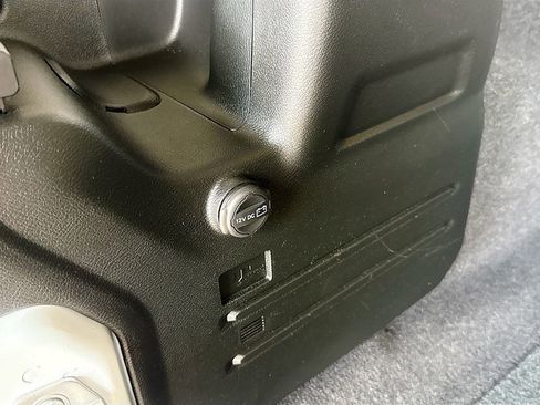 Used 2023 Jeep Wrangler Unlimited Sport AWD/4WD image 30