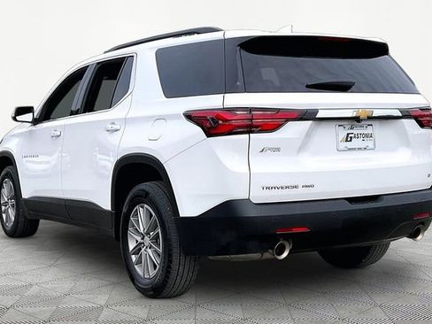 Used 2023 Chevrolet Traverse LT image 4