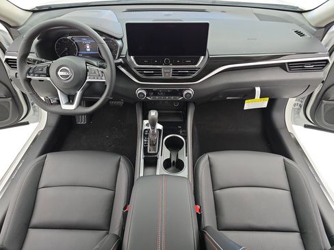 New 2025 Nissan Altima 2.5 SR w/ SR Premium Package image 9