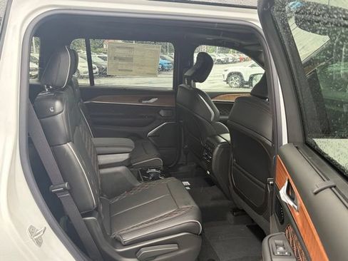 New 2026 Jeep Grand Cherokee L Summit AWD/4WD image 28
