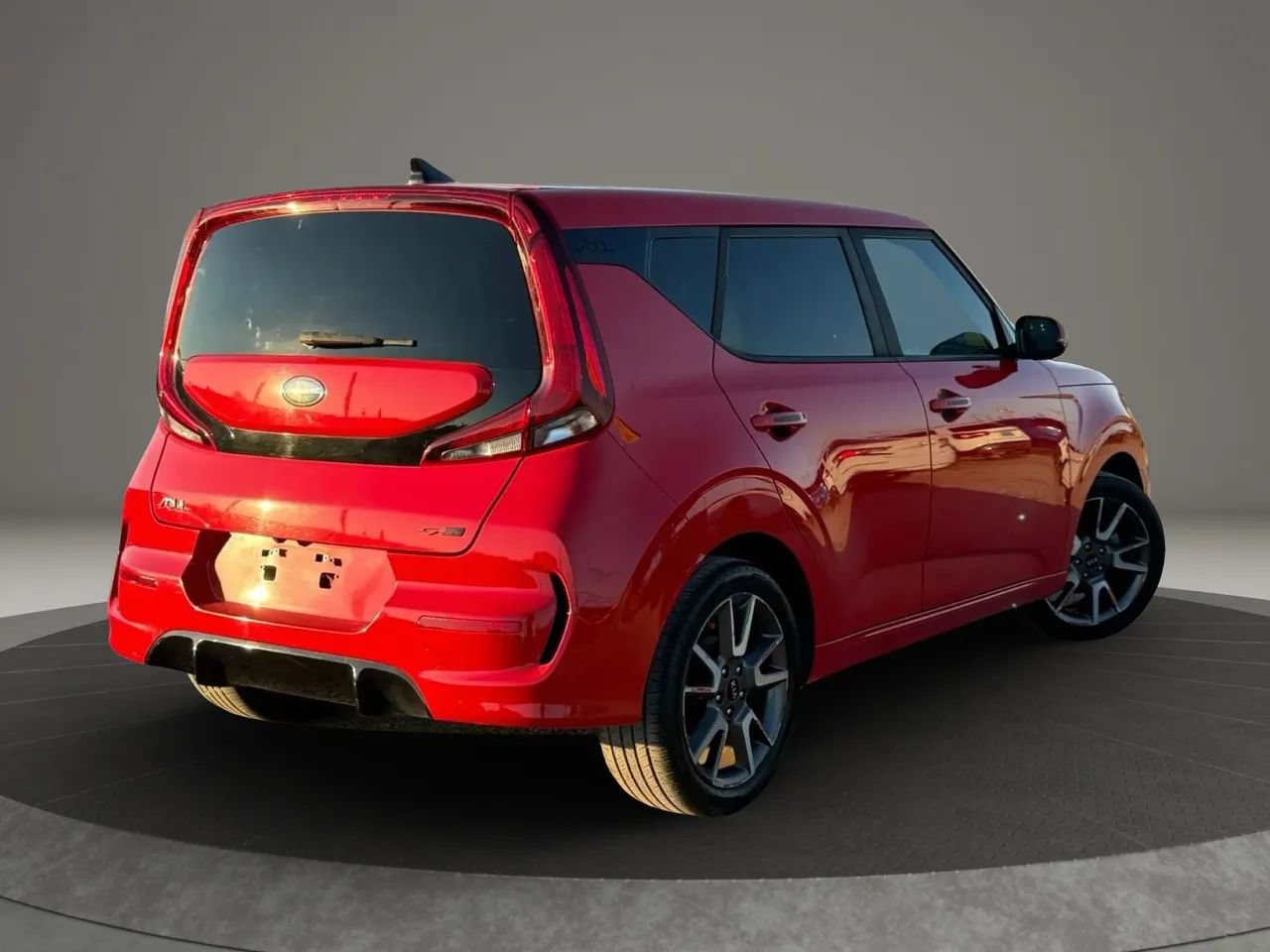 Used 2020 Kia Soul GT-Line w/ GT 2.0L Power Sunroof Package FWD image 2