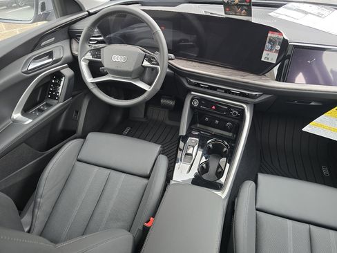 New 2025 Audi Q5 Prestige image 35