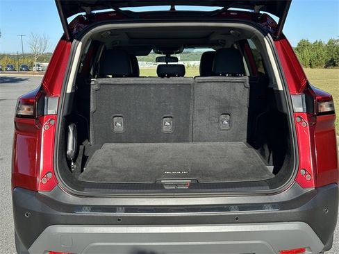 Used 2021 Nissan Rogue SV w/ Premium Package image 17