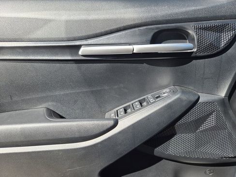 New 2026 Kia Seltos LX FWD image 16
