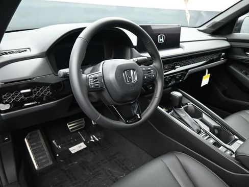 Used 2025 Honda Accord Sport image 17