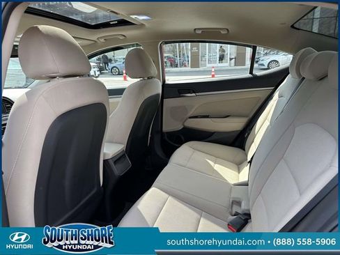 Used 2018 Hyundai Elantra Value Edition FWD image 10